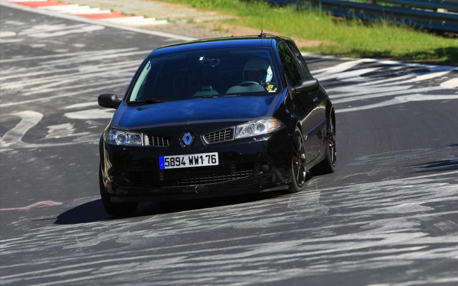  Renault Megane RS R26.R 2008 года  (фото 17 из 86)